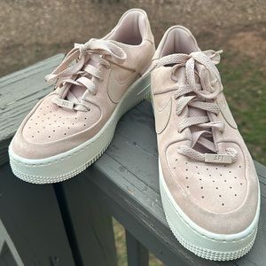 Nike Air Force 1 platform‎ sneakers. Pink. Size 9